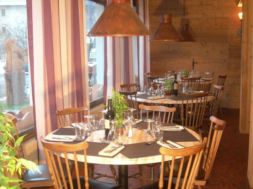 Auberge De Costaroche Albertville Εξωτερικό φωτογραφία