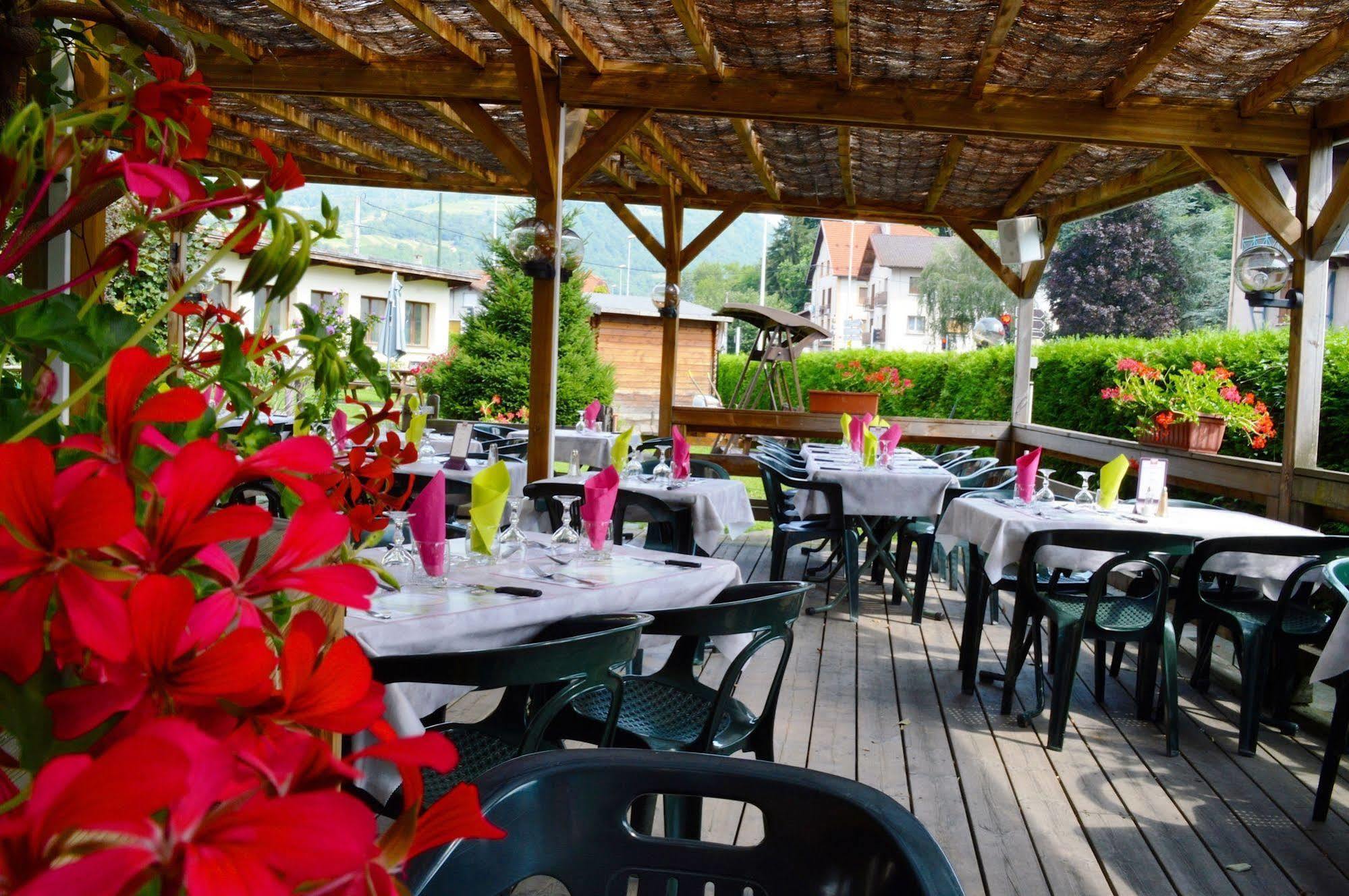 Auberge De Costaroche Albertville Εξωτερικό φωτογραφία