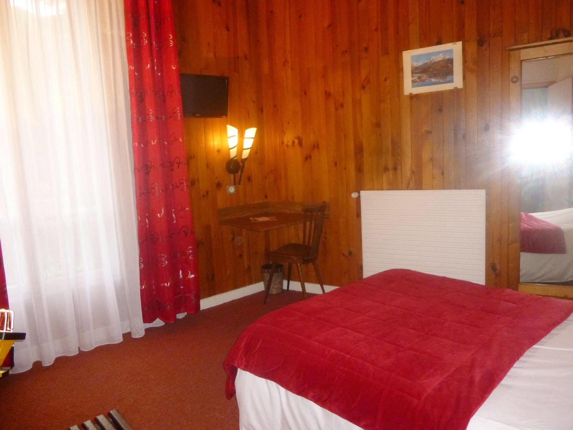 Auberge De Costaroche Albertville Εξωτερικό φωτογραφία